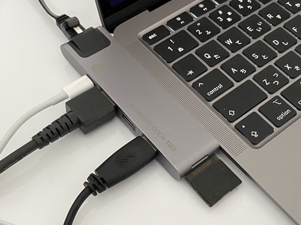 MacBook Air (2020)のUSB-CハブにはALMIGHTY DOCK TB3がおすすめ | Digitalyze